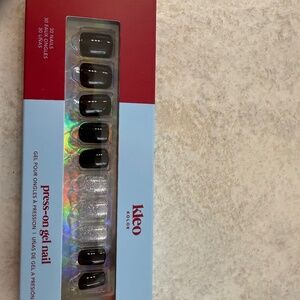 Kleo Kolor - Press-on nails